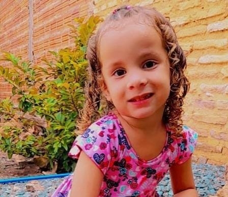 Criança pedrossegundense enfrenta grave problema de saúde e família lança campanha para tratamento que custa mais de R$ 7 mil 