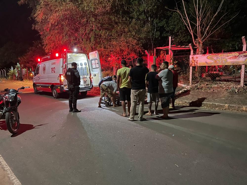 Mulher fica ferida em acidente de moto próximo ao IFPI de Pedro II
