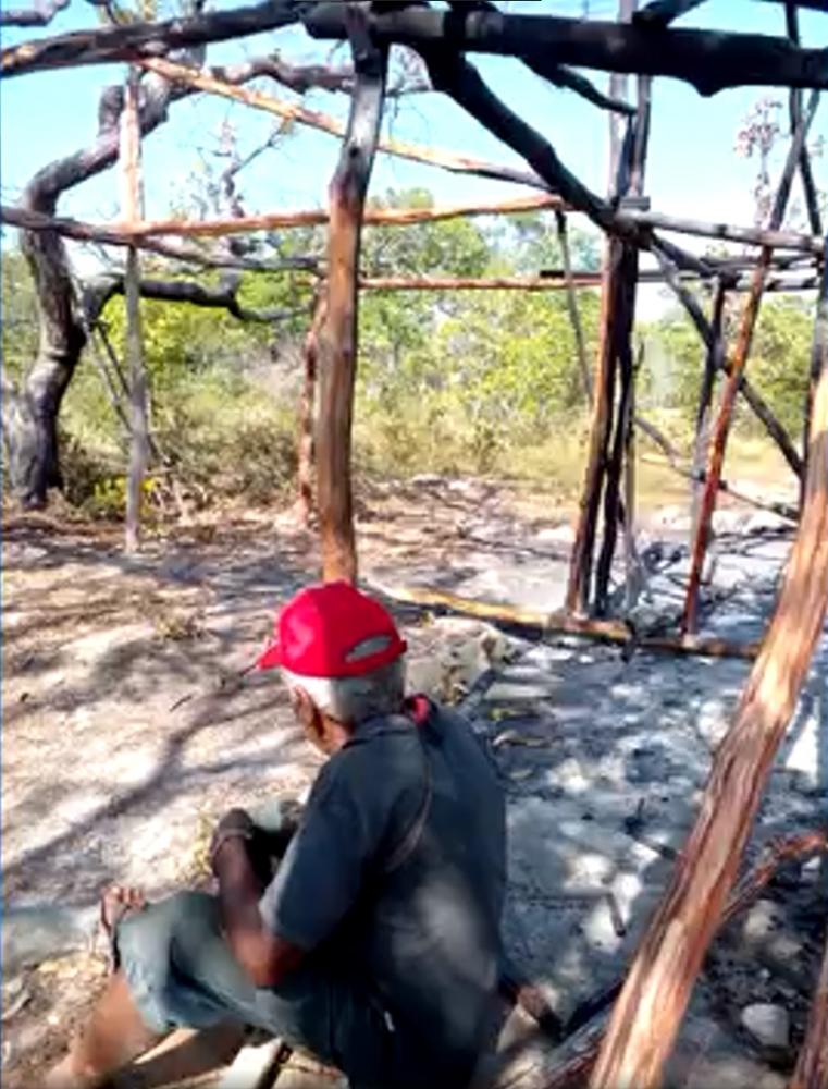 Idoso tem cabana incendiada em ataque criminoso na zona rural de Pedro II, e procura delegacia para registra Boletim de Ocorrência, confira!
