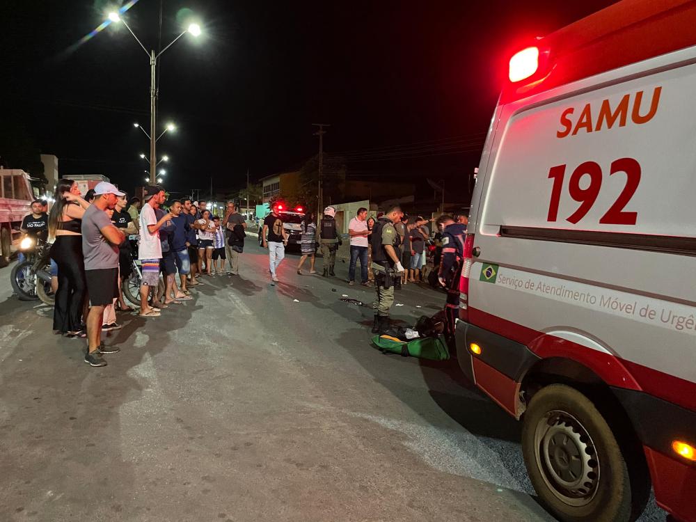 Colisão entre motos deixa três feridos em Pedro II