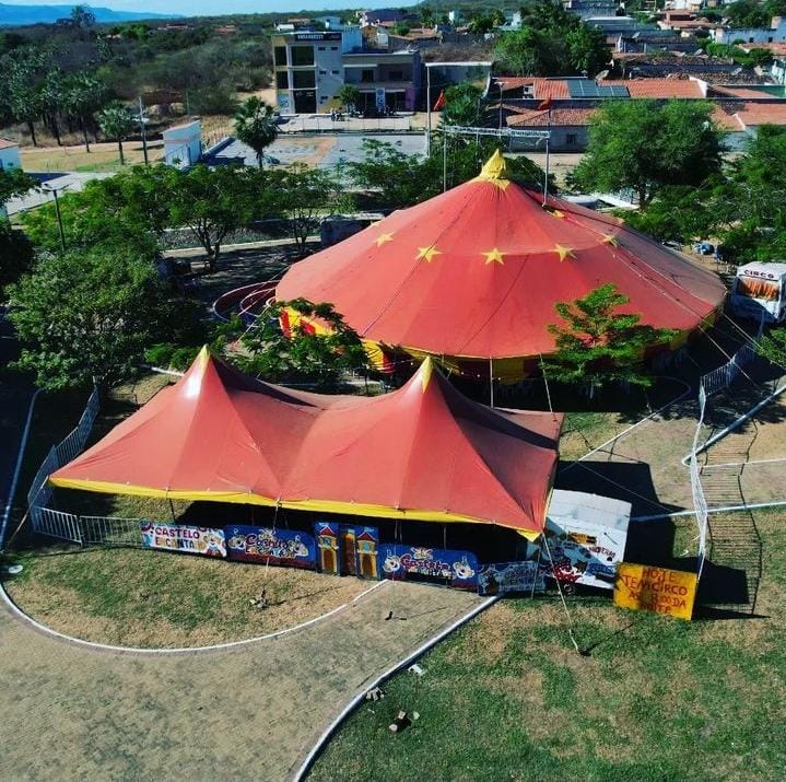 O Circo Castelo Encantado está em Pedro II, venha se divertir e ainda concorra a prêmios!
