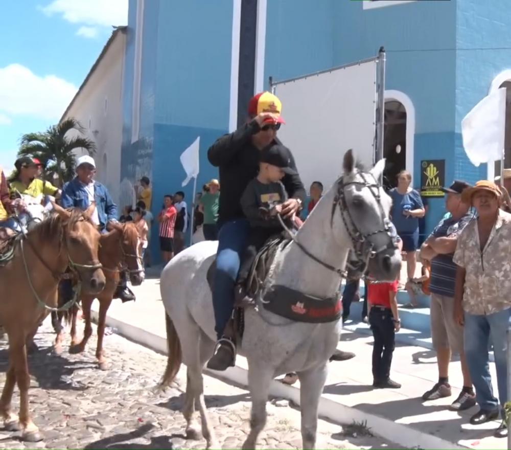Vaqueiros são homenageados com festividades no 9º dia dos Festejos de Pedro II durante a Celebração do Dia dos Vaqueiros.