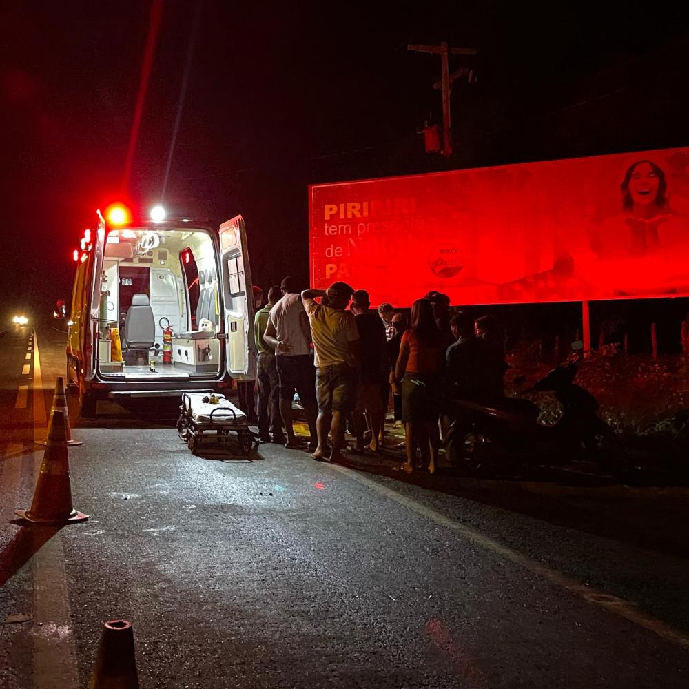 Jovem fica ferido ao colidir moto com vaca na PI-477 em Pedro II