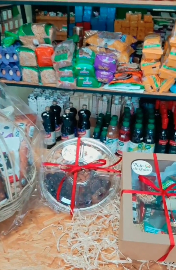 Curta as festividades de fim de ano sem sair da dieta, conte com a Pote de Grãos! 