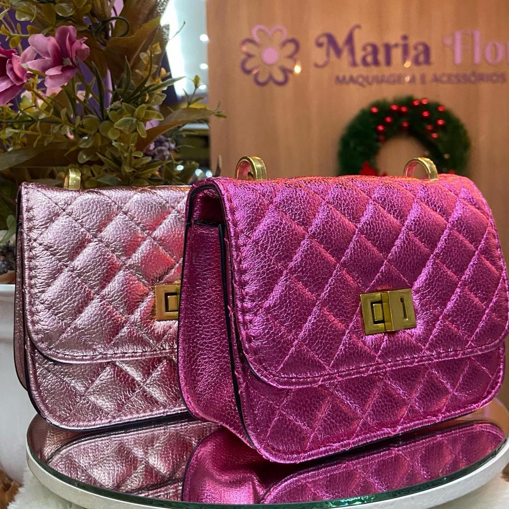 Brilhe nas celebrações de fim de ano com os acessórios exclusivos da Loja Maria Flor!