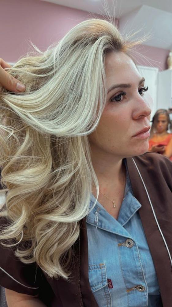 Nildo Coiffeur, renomado cabeleireiro, estará atendendo em Pedro II no Salão Empório, agende seu horário!