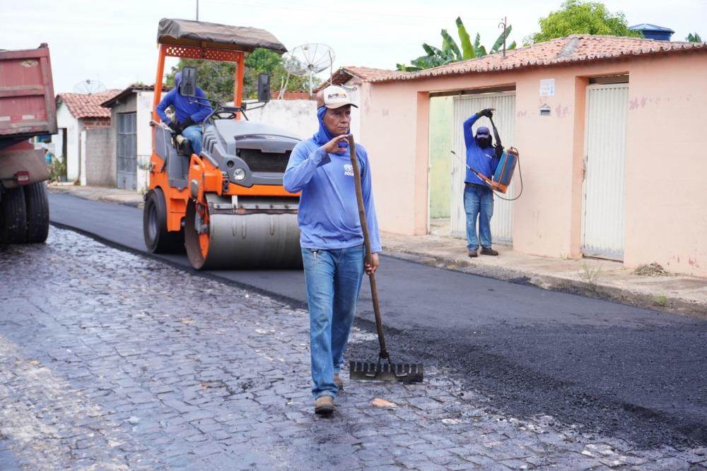 Obra de pavimentação de ruas é iniciada nesta segunda-feira (22) em Lagoa de São Francisco