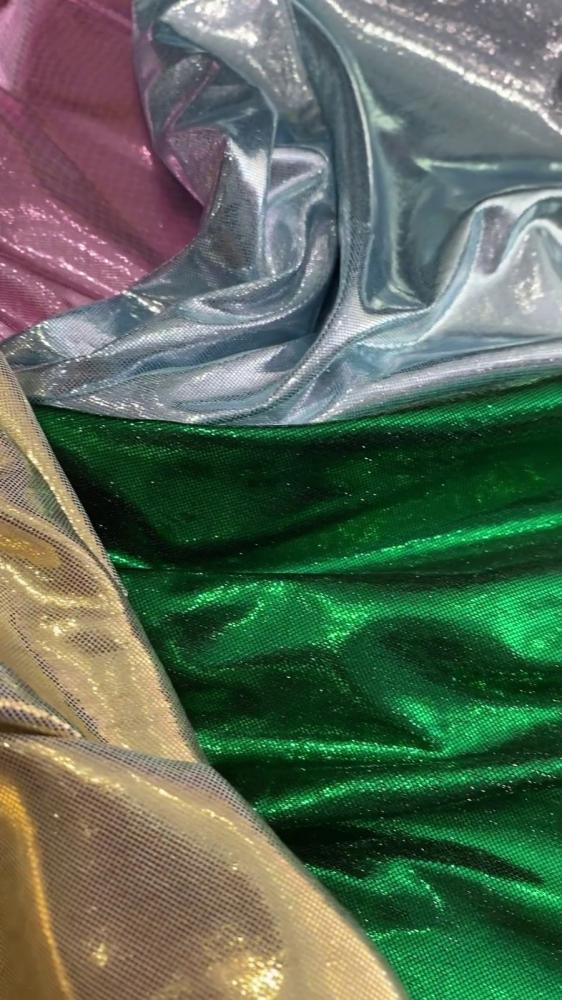 Brilhe no carnaval com a coleção de tecidos vibrantes da Loja Analu Tecidos e Aviamentos!