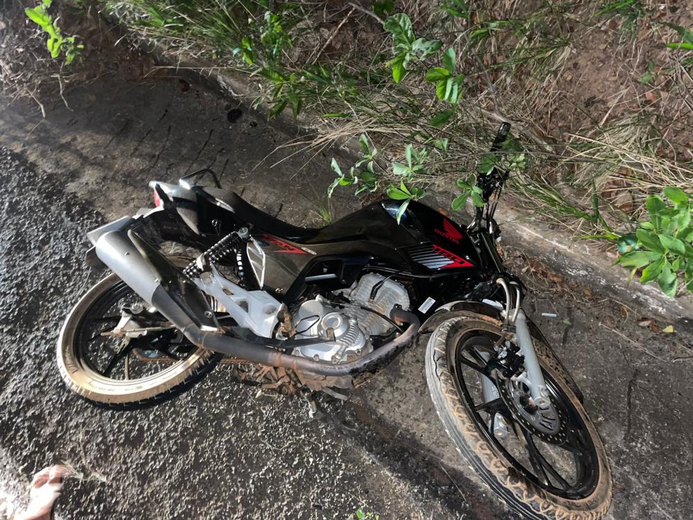 Jovem fica ferido ao colidir com porco na PI-477, em Pedro II