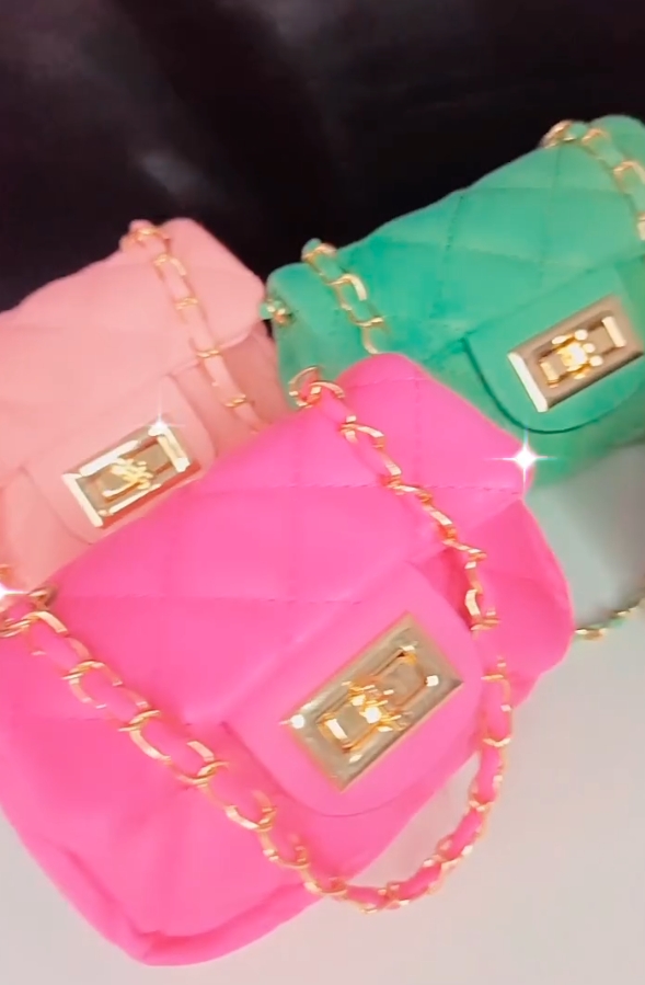 Encontre os melhores acessórios para arrasar no Carnaval com a JW Variedades!