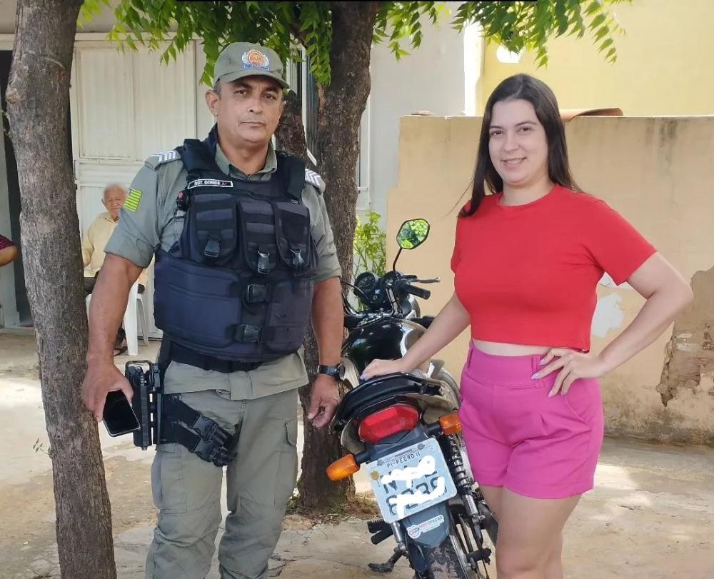 Polícia Militar recupera motocicleta que havia sido furtada em Pedro II