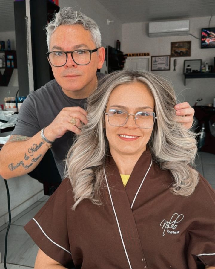 Nildo Coiffeur está atendendo em Pedro II no Salão Empório, agende já o seu horário e transforme seu visual!