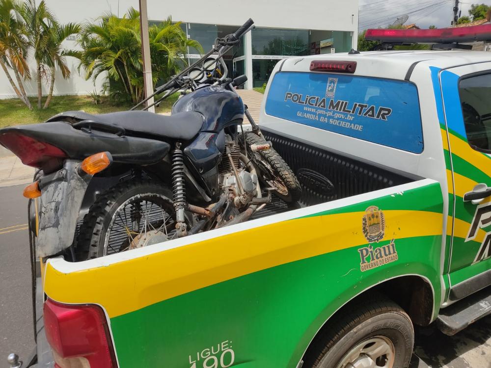 Moto furtada há três anos no CE é recuperada em Milton Brandão 