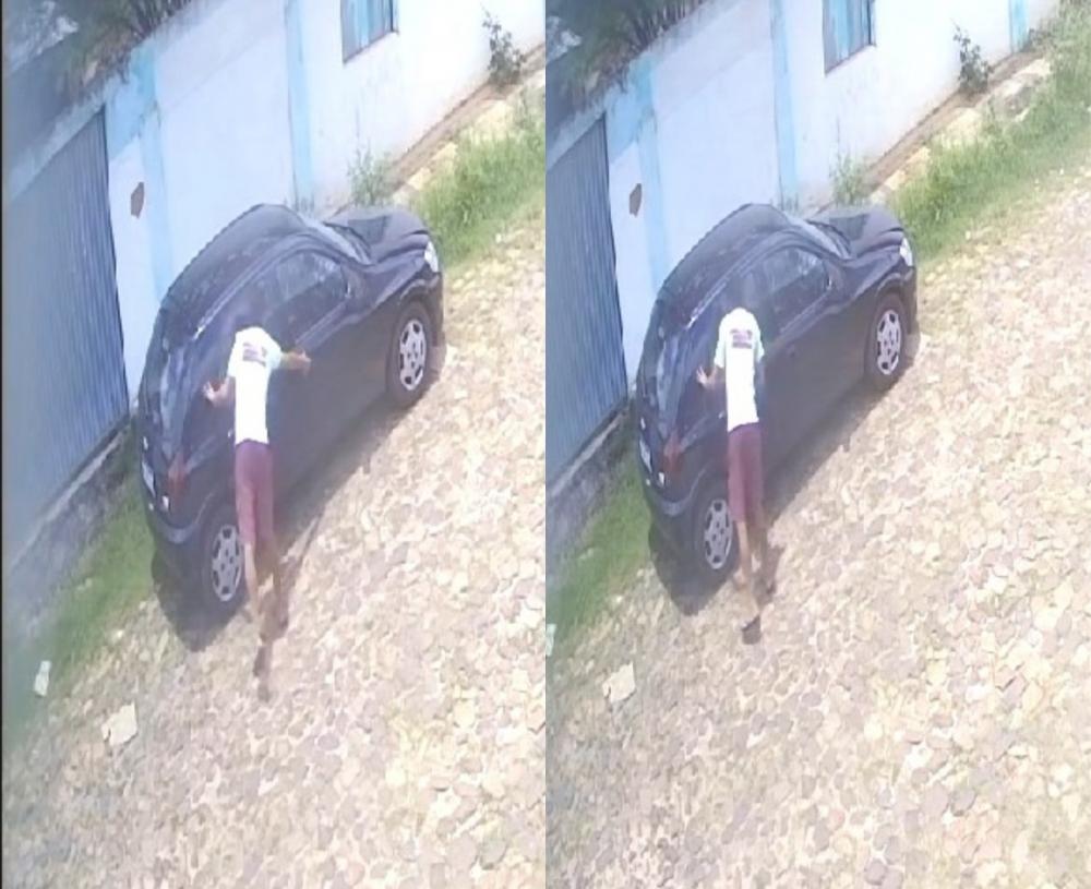 Câmeras de segurança flagram homem tentando arrombar carro estacionado em Pedro II