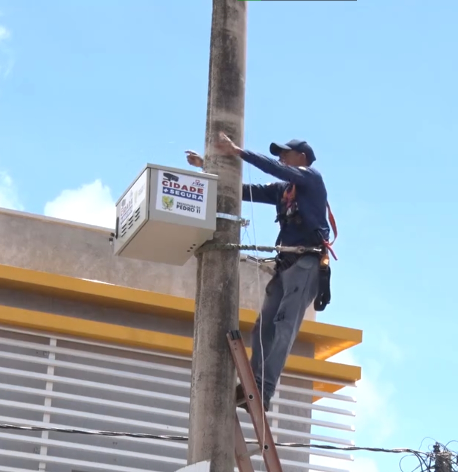 Câmeras de videomonitoramento começam a ser instaladas em Pedro II; confira!