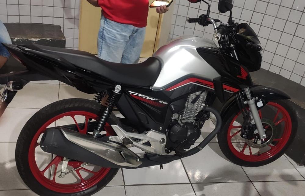 Polícia Militar apreende motocicleta adulterada em Pedro II