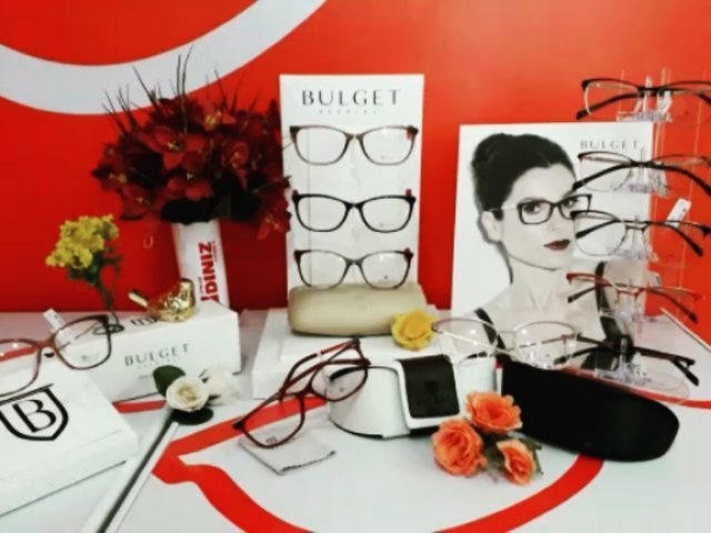 Agende agora mesmo a sua consulta de vista nas Óticas Diniz de Pedro II