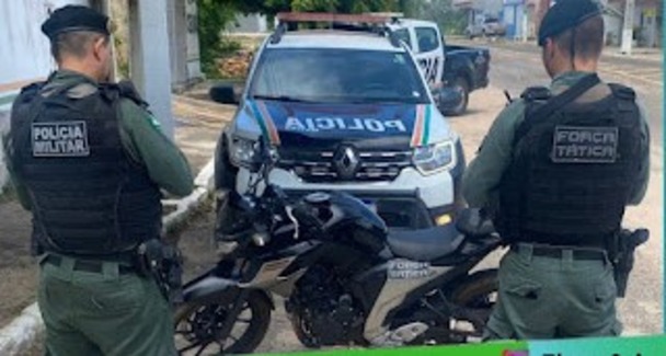 Força Tática apreende motocicleta clonada na BR 404 em Poranga