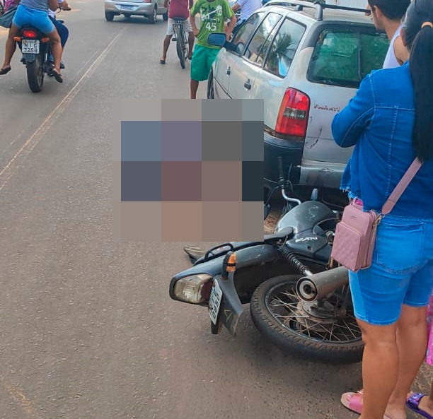 Homem fica ferido após colidir moto na traseira de veículo em Pedro II