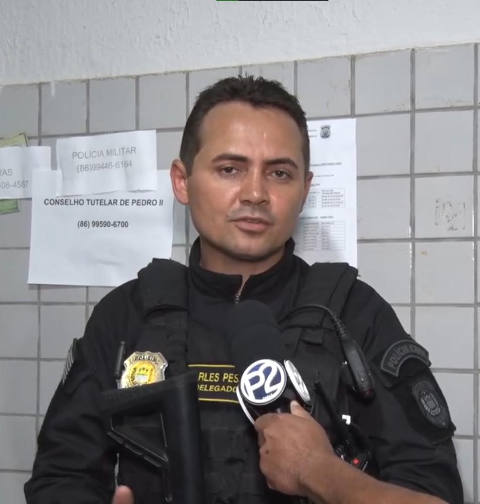 Delegado Charles Pessoa, coordenador do Draco, e Dr. Júlio, delegado de Pedro II, falam sobre o resultado da operação 