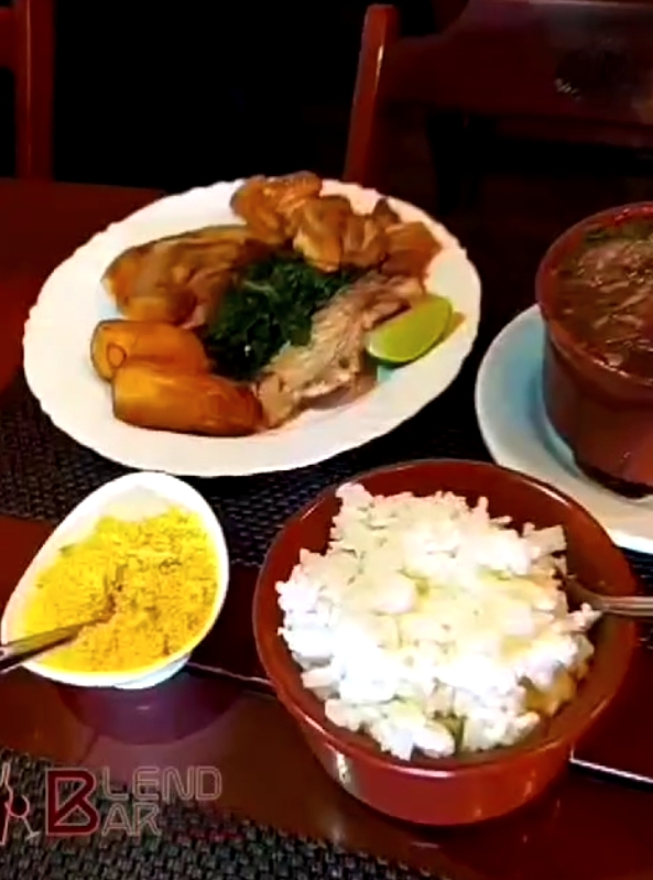 Sábado é dia de almoçar no Blend Bar com a melhor feijoada da cidade!