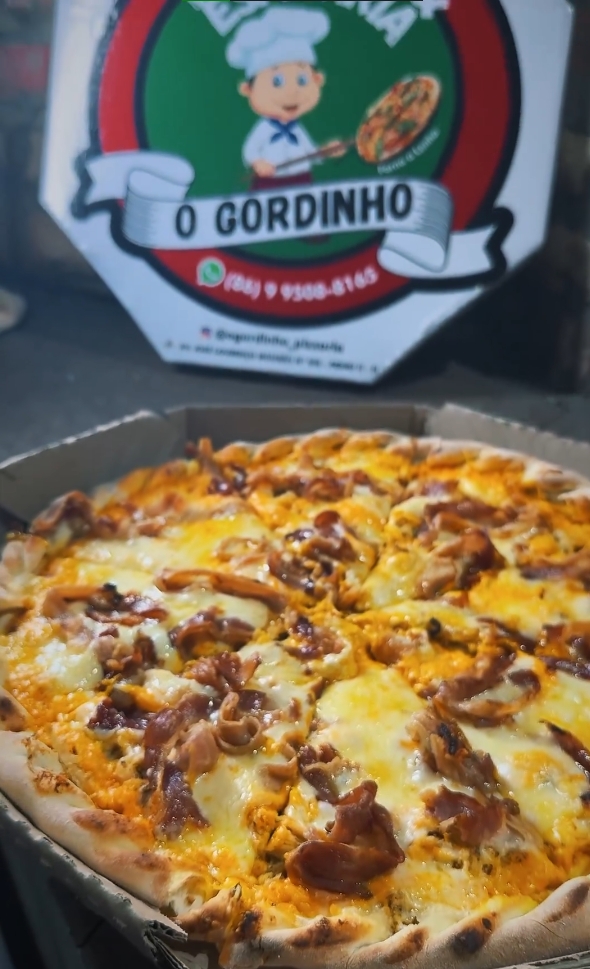 Faça o seu pedido na Pizzaria O Gordinho e saboreie as melhores pizzas de Pedro II!