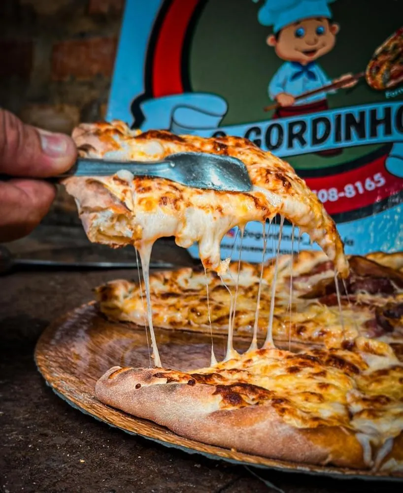 As pizzas mais saborosas de Pedro II e com a entrega mais rápida você encontra na Pizzaria O Gordinho!