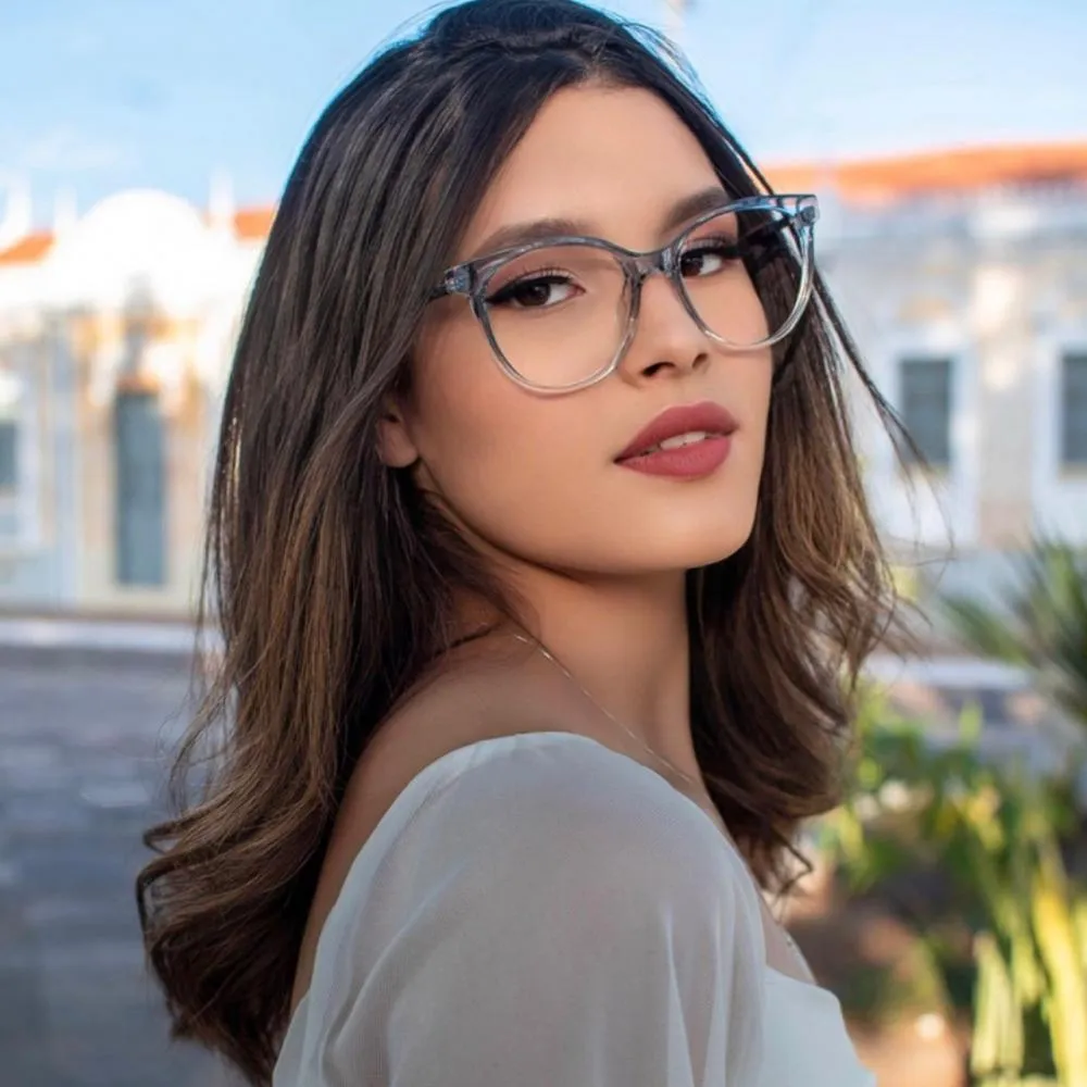 Cuide da qualidade da sua visão com as melhores lentes e armações de Pedro II nas Óticas Bem Mais!