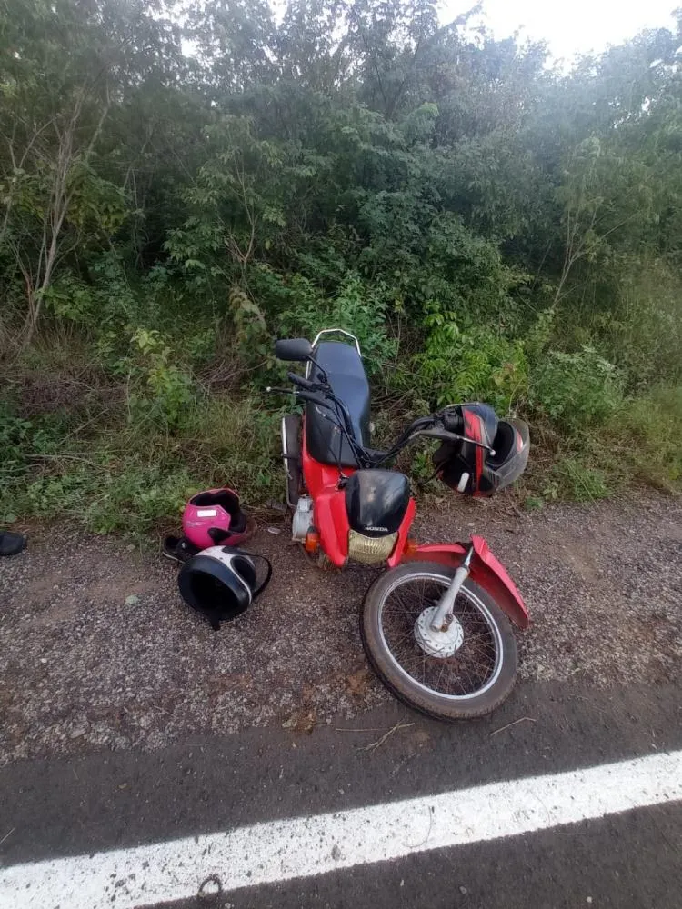 Acidente na PI-216 entre Pedro II e Milton Brandão deixa duas pessoas feridas