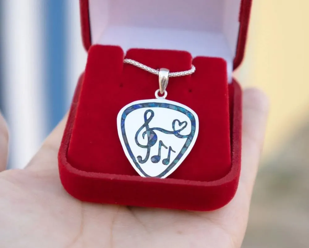 Empresários fazem joias com design para o Festival de Inverno de Pedro II