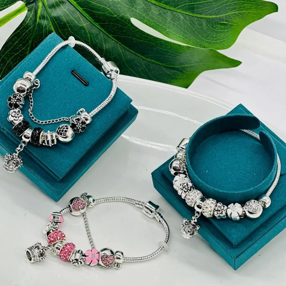 Acessórios, bijuterias e maquiagens de qualidade em Pedro II e Piripiri você encontra nas Lojas Rosa Clara!