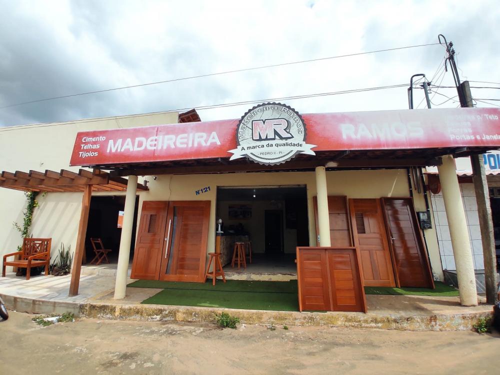 A madeira certa para sua cobertura com o melhor preço da região você encontra na Madeireira Ramos de Pedro II