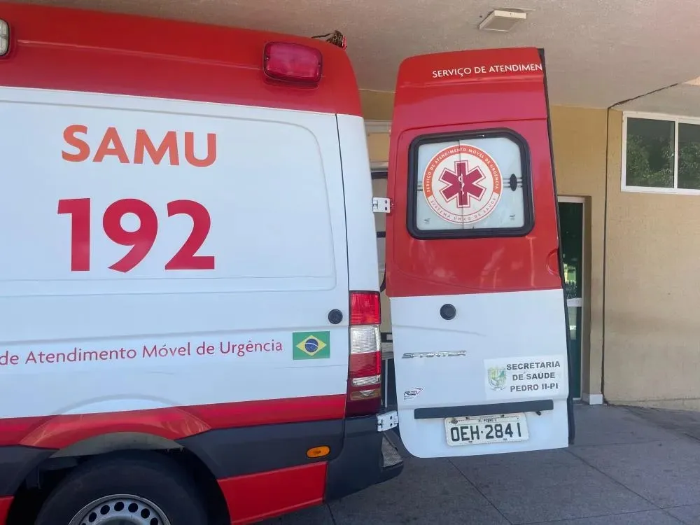 Acidente de moto deixa duas pessoas feridas na zona rural de Pedro II