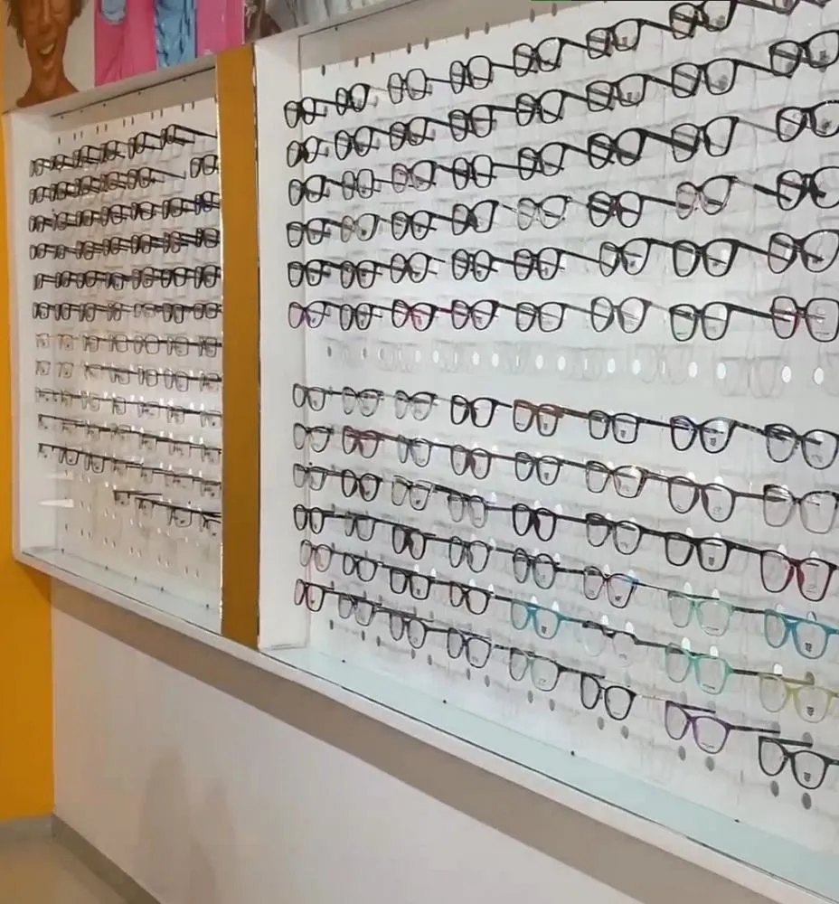 Seus óculos velhos ou quebrados, valem R$200,00 de desconto nas Ópticas São Paulo!