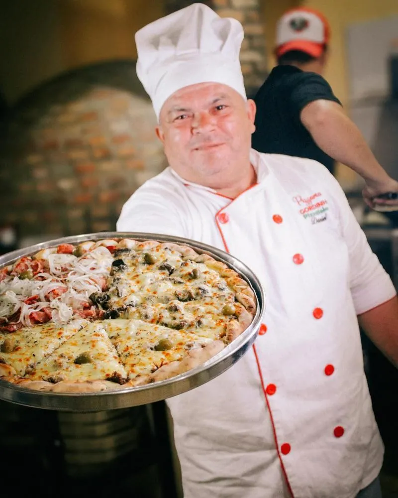 Saboreie as melhores pizzas de Pedro II na Pizzaria O Gordinho, faça já o seu pedido!