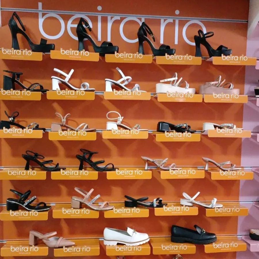 A melhor seleção de calçados e equipamentos esportivos está na JB Calçados, aproveite nossas ofertas!