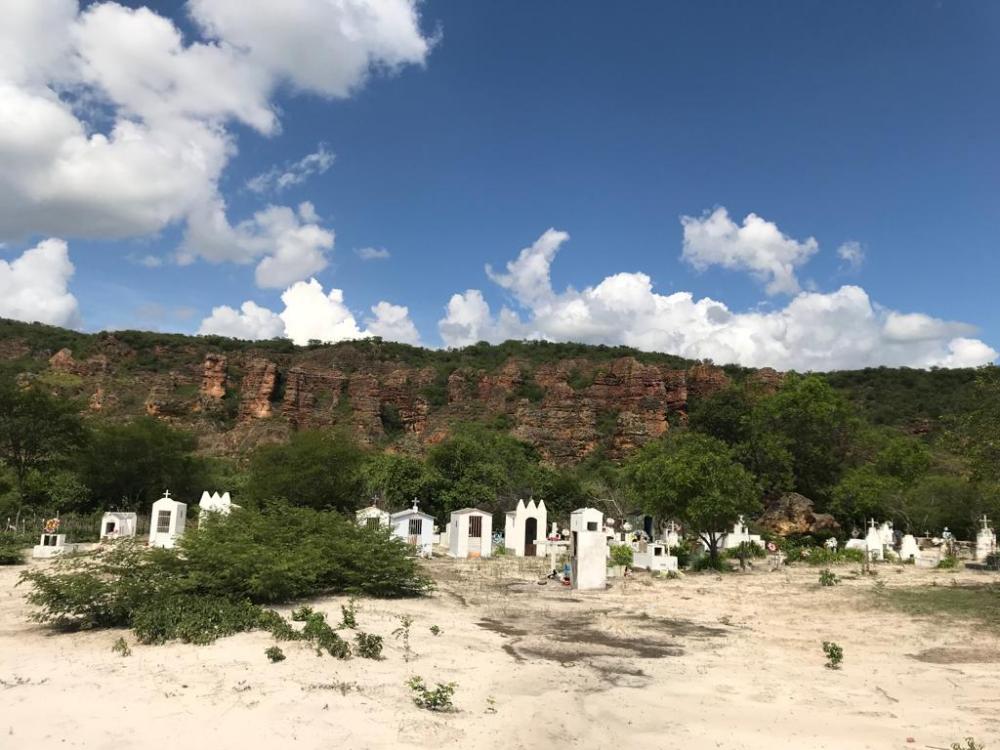 Moradores fazem campanha para construir muro de cemitério na localidade Lapa, zona rural de Pedro II 