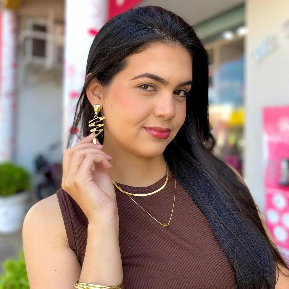 Transforme seu visual com os acessórios e maquiagens da Loja Rosa Clara em Pedro II e Piripiri!