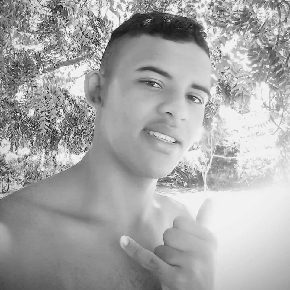 Jovem de 18 anos morre em grave acidente entre caçamba e motocicleta na zona rural de Pedro II