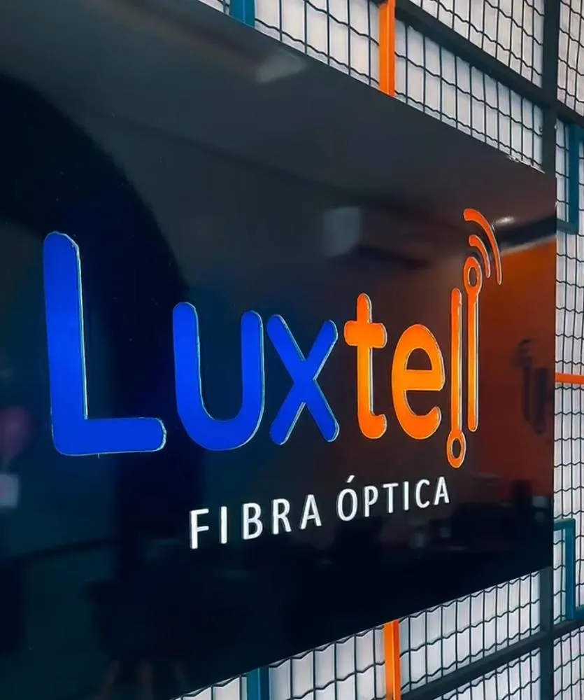 Black Friday antecipada da Luxtell: 50% de desconto em todos os planos!