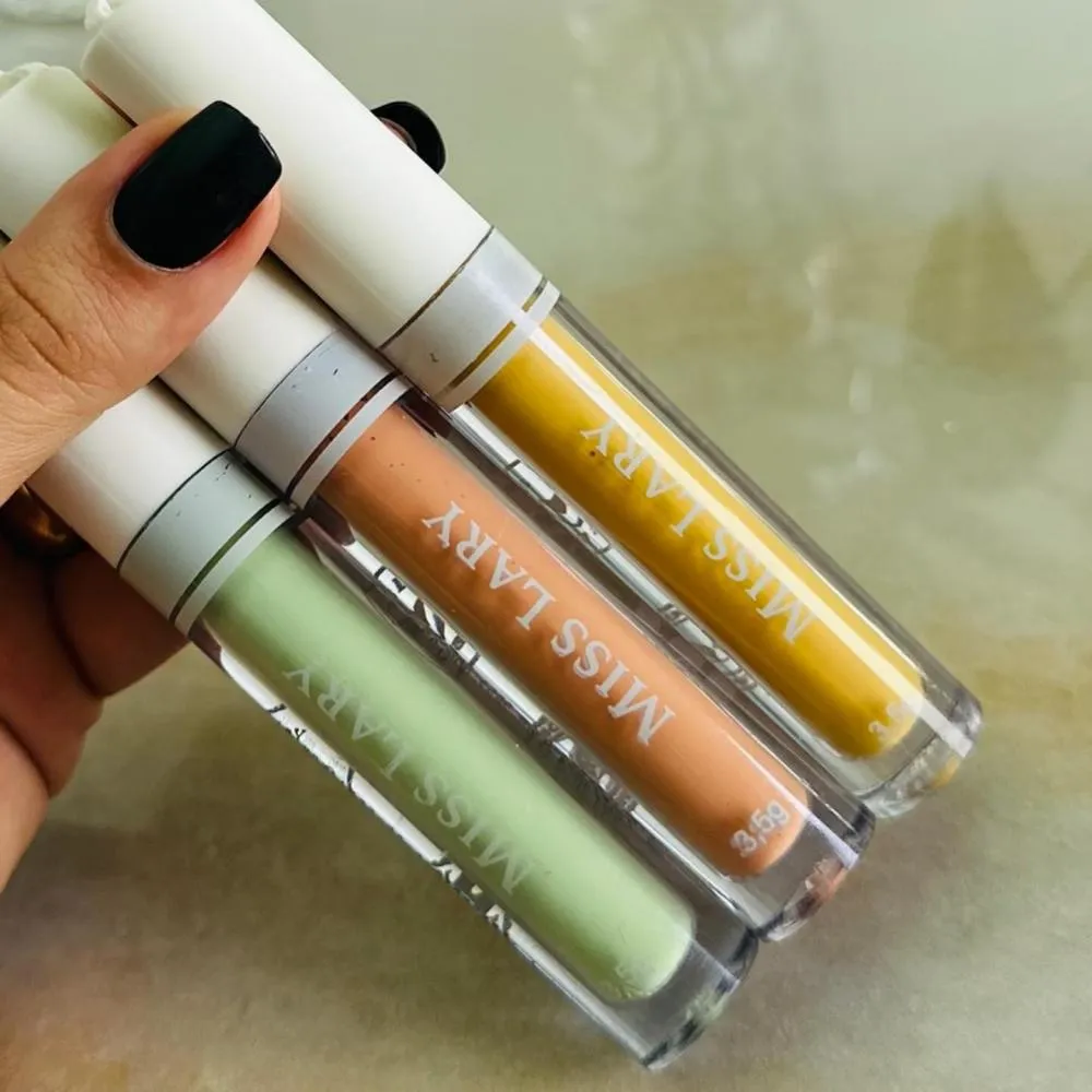 Brilhe em qualquer ocasião com as maquiagens e acessórios da Loja Rosa Clara!