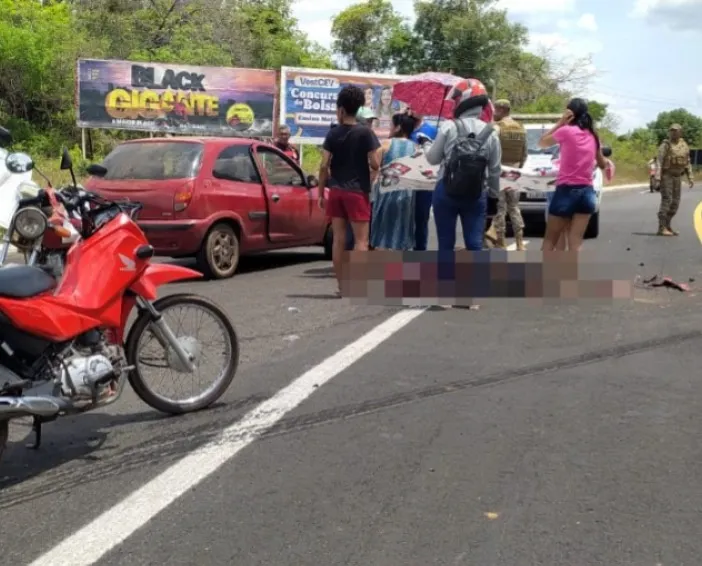  Colisão entre caminhão e motocicleta deixa duas mulheres feridas em Pedro II