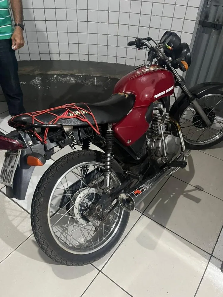 Adolescente de 16 anos é apreendido após manobra perigosa com motocicleta em Pedro II