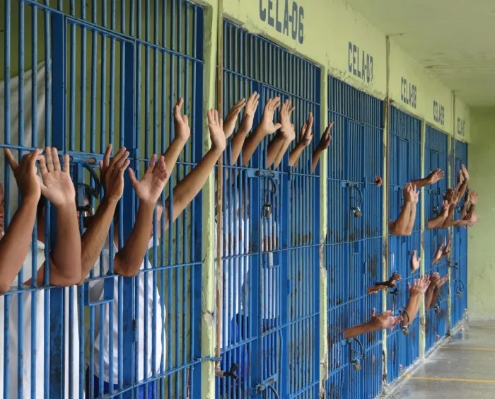 19 detentos escapam da Penitenciária Irmão Guido em Teresina; veja quem são