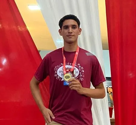 Aluno de Pedro II conquista medalha de ouro nas Olimpíadas Piauiense de Língua Portuguesa