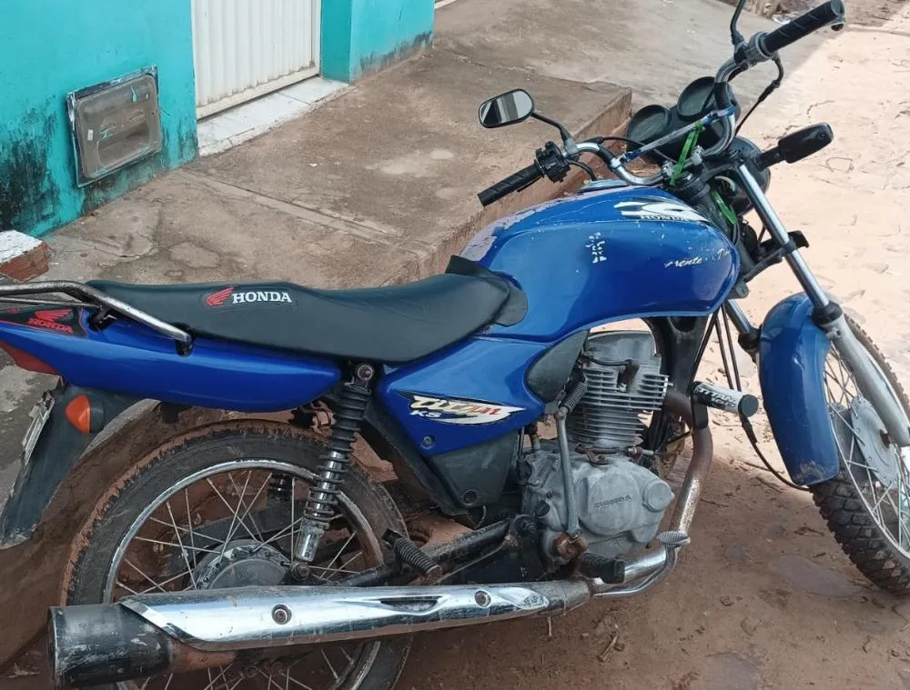 Polícia militar apreende moto com restrição em Pedro II 