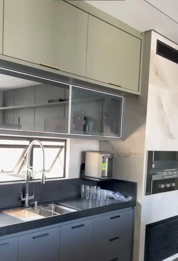 Crie o ambiente dos seus sonhos em 2025 com os móveis planejados da LC Marcenaria!