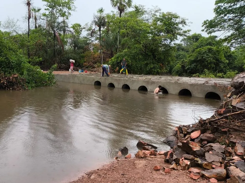 Passagem molhada na zona rural de Milton Brandão entra na etapa final de construção
