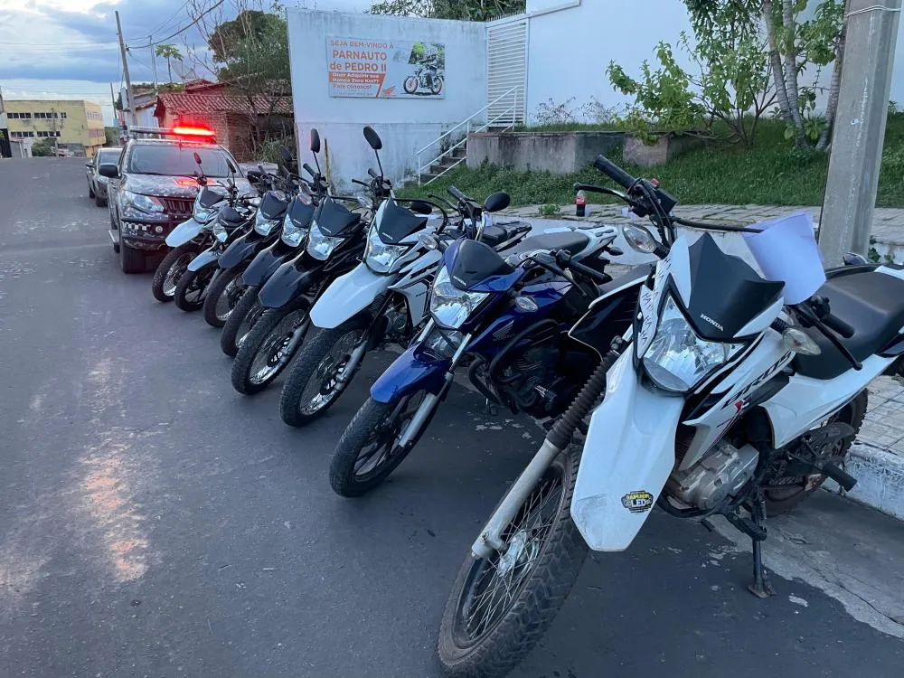 Polícia Militar realiza operação e apreende oito motos com restrições em Pedro II