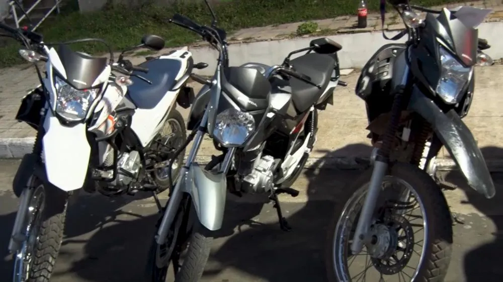 ‘Meio-Norte Segura’: Operação conjunta da Força Tática, Polícia Militar e Polícia Civil apreende oito motos clonadas em Pedro II.